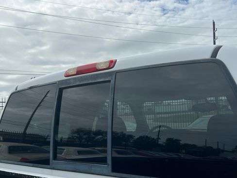 Used 2005 Chevrolet Silverado 2500 LS w/ Heavy-Duty Power Package image 42