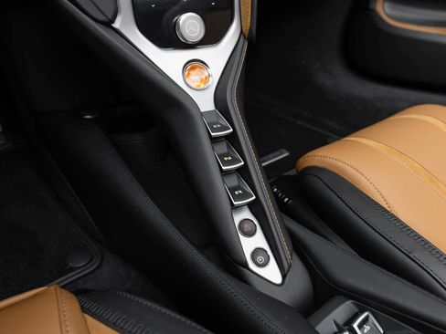 New 2027 McLaren 750S Spider RWD image 31