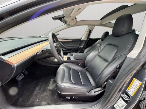 Used 2023 Tesla Model 3 Standard Range RWD image 2