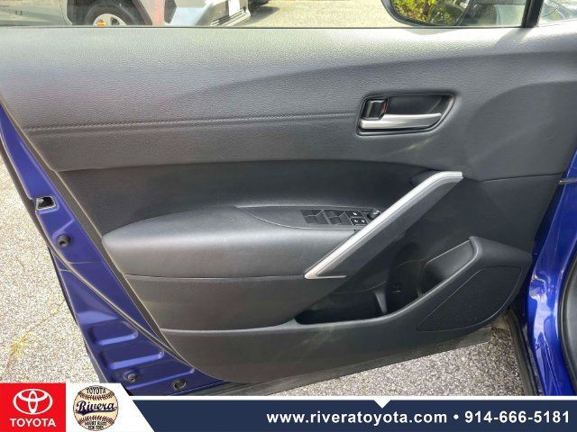 Used 2023 Toyota Corolla Cross XLE w/ Convenience Package AWD/4WD image 17