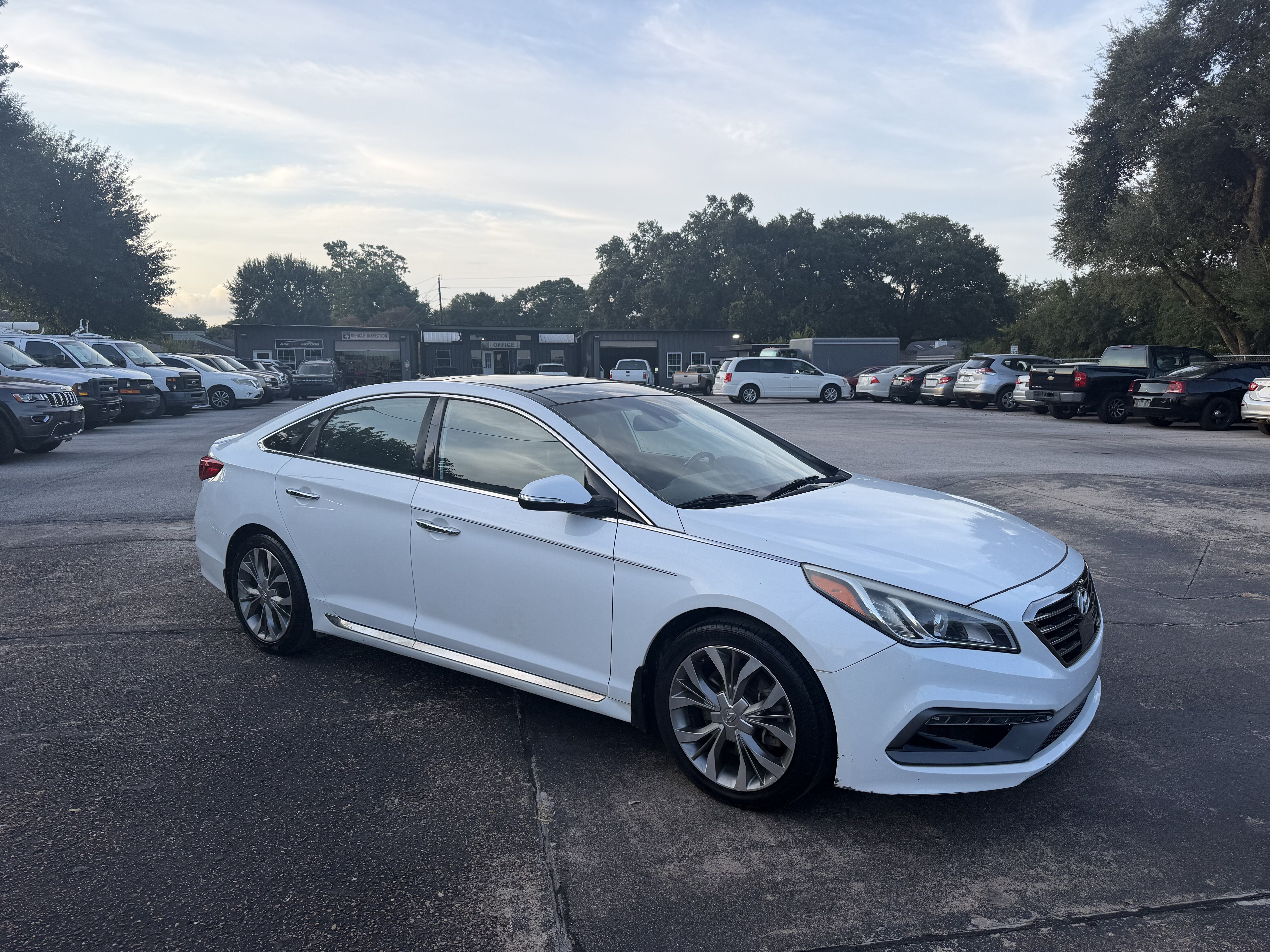 Used 2015 Hyundai Sonata Limited 2.0T FWD image 4