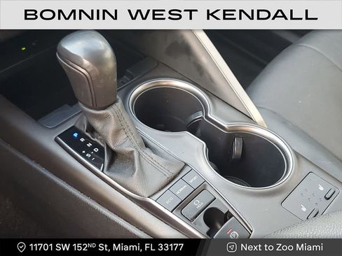 Used 2022 Toyota Camry XSE image 25