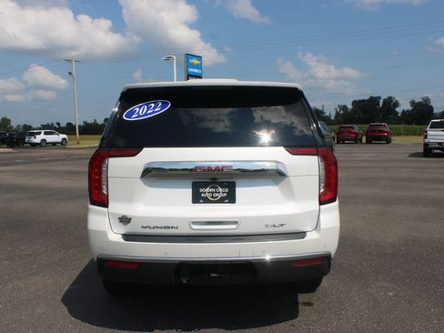 Used 2022 GMC Yukon XL SLT w/ SLT Premium Package RWD image 8