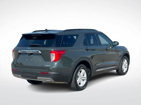 Used 2024 Ford Explorer XLT w/ Equipment Group 202A AWD/4WD image 8