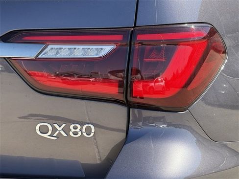 Used 2023 INFINITI QX80 Premium Select w/ Cargo Package image 7