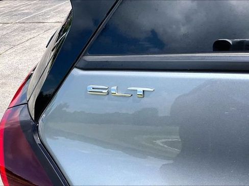 Used 2023 GMC Terrain SLT FWD image 24