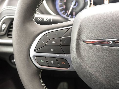 New 2026 Chrysler Pacifica Select image 24