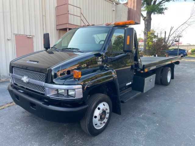 Used 2005 Chevrolet Kodiak C4500 2WD Regular Cab image 3