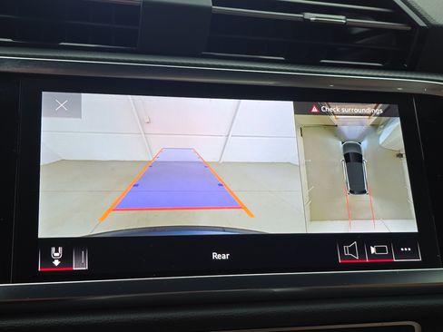 Used 2024 Audi Q3 2.0T Premium Plus image 23