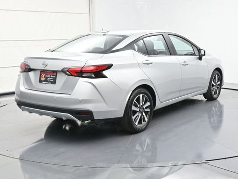 Used 2025 Nissan Versa SV image 18