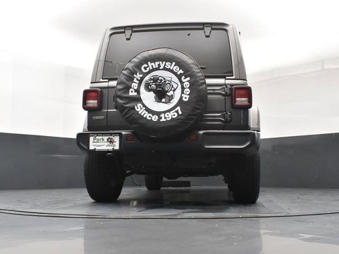 Used 2021 Jeep Wrangler Unlimited Sahara AWD/4WD image 23