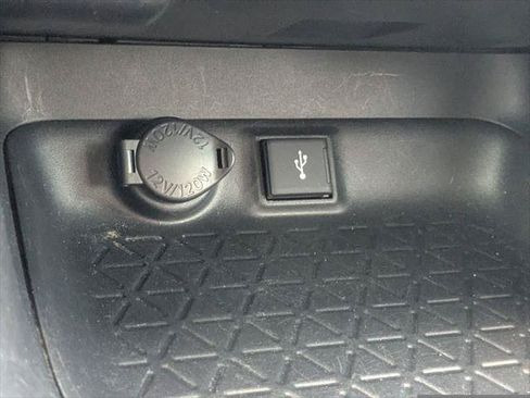 Certified 2021 Toyota RAV4 XLE w/ Convenience Package FWD image 21