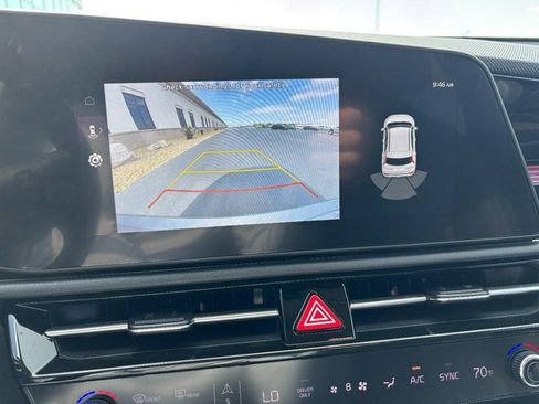 Used 2023 Kia Niro EX FWD image 23