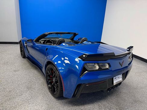Used 2015 Chevrolet Corvette Z06 w/ 3LZ Preferred Equipment Group RWD image 11