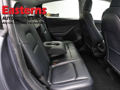 Used 2021 Tesla Model Y Long Range AWD/4WD image 17
