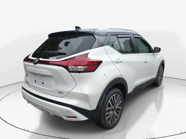 Used 2024 Nissan Kicks SV FWD image 6