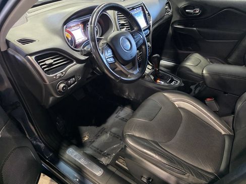 Used 2020 Jeep Cherokee Limited AWD/4WD image 11