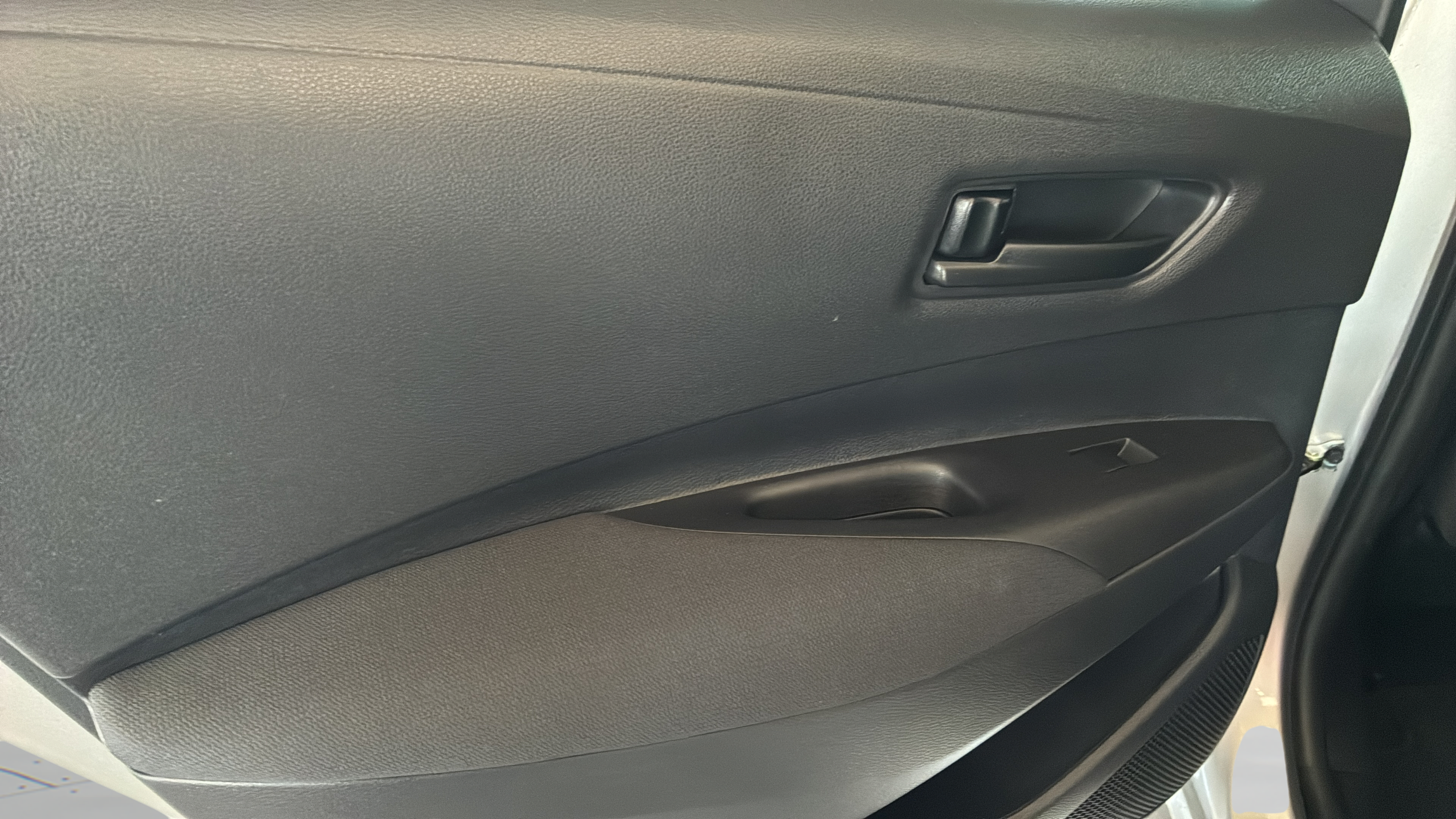 Used 2026 Toyota Corolla LE FWD image 19