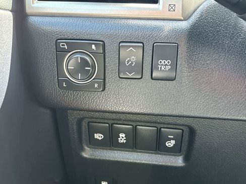 Used 2014 Lexus GX 460 Luxury AWD/4WD image 17