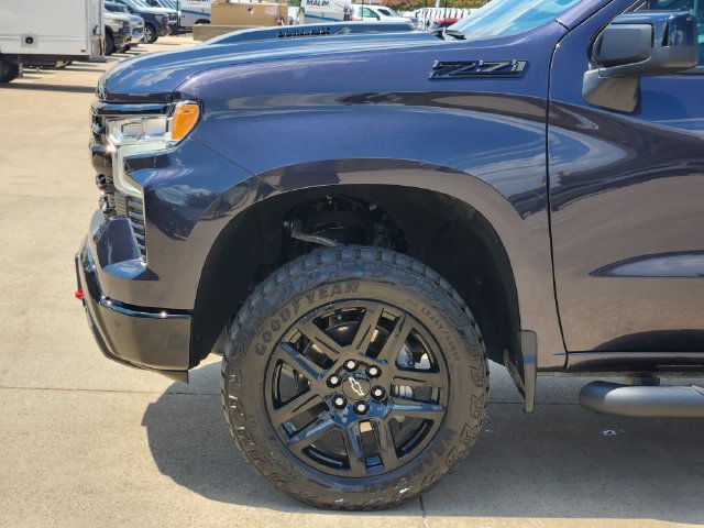 Used 2024 Chevrolet Silverado 1500 LT Trail Boss w/ Convenience Package II AWD/4WD image 16