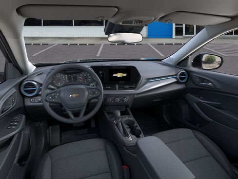 New 2026 Chevrolet Trax LS w/ LS Convenience Package FWD image 15
