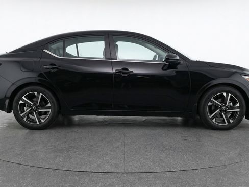 Used 2025 Nissan Sentra SV image 11