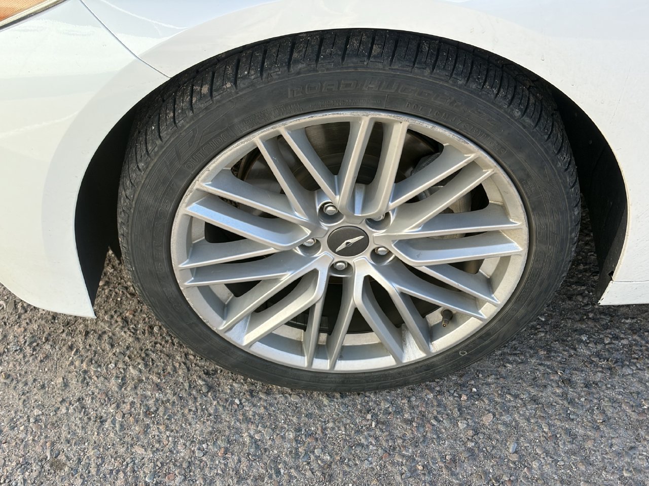 Used 2020 Genesis G70 2.0T w/ Elite Package RWD image 4