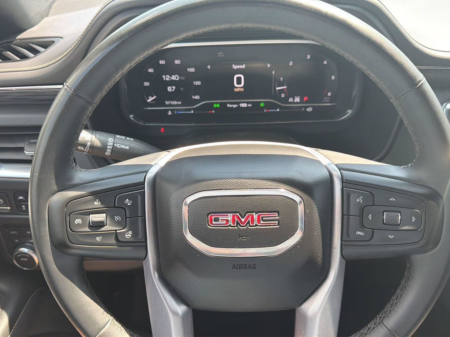 Used 2023 GMC Yukon XL SLT w/ SLT Premium Package AWD/4WD image 20