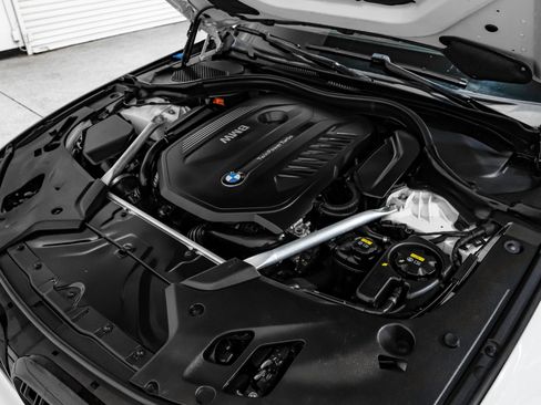 Used 2019 BMW 540i w/ M Sport Package RWD image 54