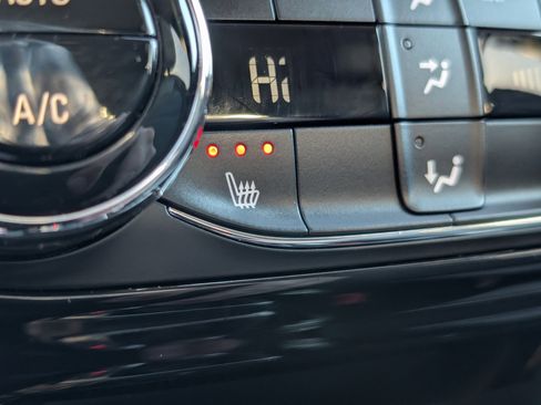 Used 2024 Chevrolet Trax LT w/ Driver Confidence Package image 4