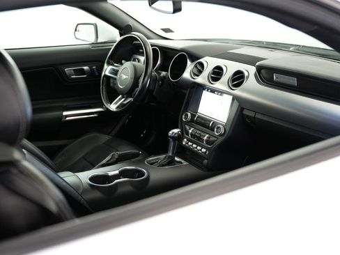 Used 2019 Ford Mustang Premium RWD image 39