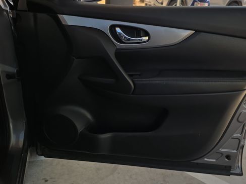 Used 2020 Nissan Rogue Sport SL image 21