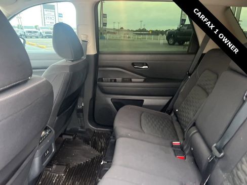 Used 2022 Nissan Pathfinder SV w/ SV Black Package FWD image 10