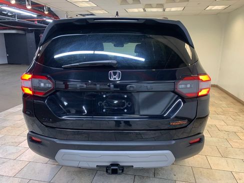Used 2023 Honda Pilot TrailSport image 8