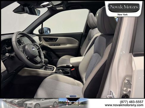 Used 2025 Subaru Forester Premium AWD/4WD image 13
