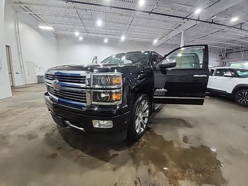 Used 2017 Chevrolet Silverado 1500 LT w/ All Star Edition AWD/4WD image 30