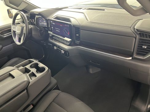Used 2022 GMC Sierra 1500 Elevation w/ X31 Off-Road Package AWD/4WD image 23
