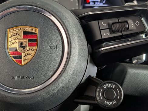 Certified 2026 Porsche Macan S AWD/4WD image 37
