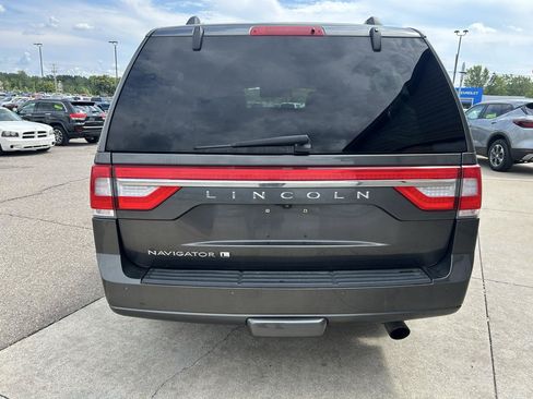 Used 2017 Lincoln Navigator L Reserve AWD/4WD image 6