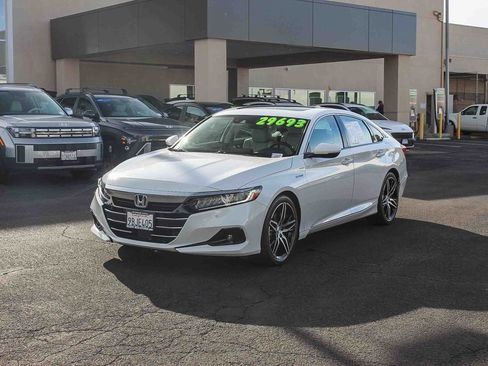 Used 2022 Honda Accord Touring image 3