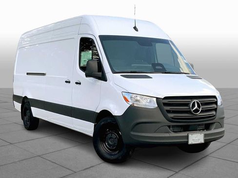 Certified 2025 Mercedes-Benz Sprinter 2500 image 2