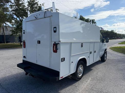 Used 2025 Ford E-350 and Econoline 350 Super Duty w/ Power Equipment Group RWD image 4