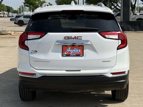 Certified 2024 GMC Terrain SLT AWD/4WD image 6