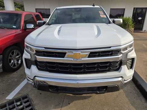 Used 2026 Chevrolet Silverado 1500 LT AWD/4WD image 2