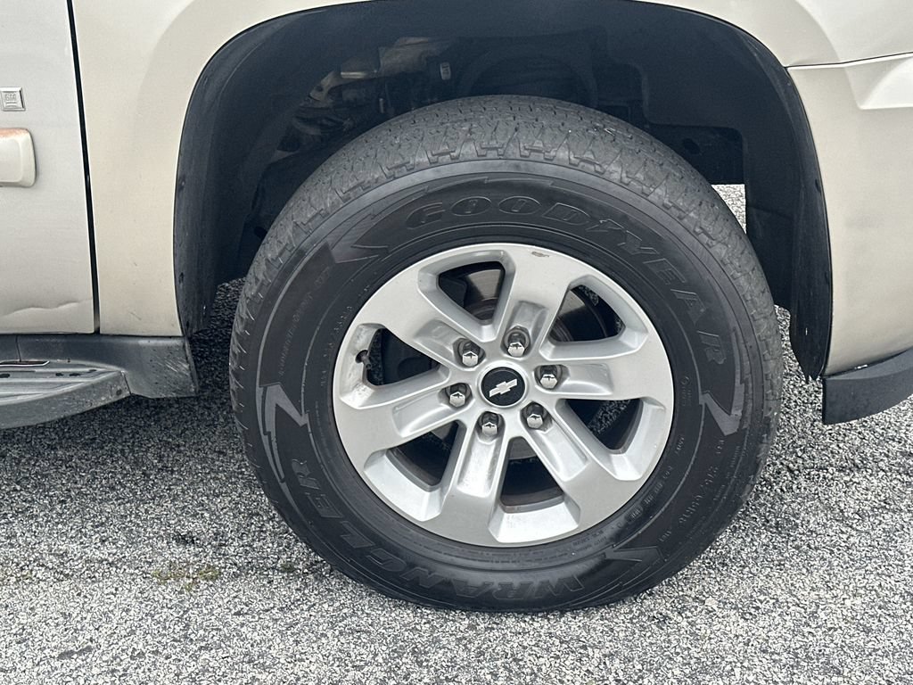 Used 2007 Chevrolet Avalanche LTZ w/ LTZ Preferred Equipment Group RWD image 12