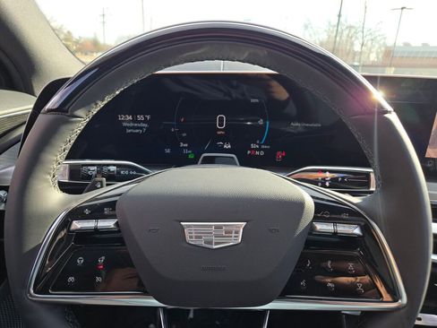 New 2026 Cadillac Lyriq Signature Sport AWD/4WD image 30