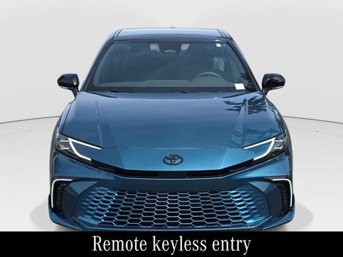 Used 2025 Toyota Camry XSE image 2