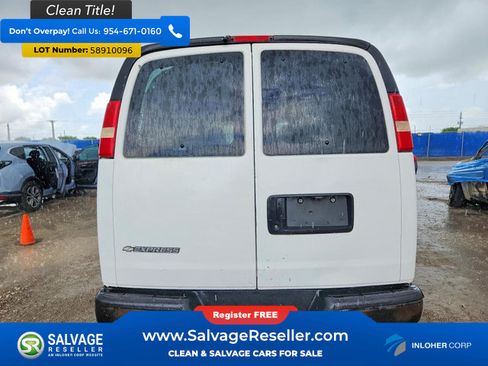 Used 2012 Chevrolet Express 1500 RWD image 8