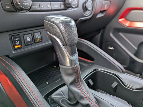 Used 2024 Nissan Frontier PRO-4X w/ Pro Premium Package image 12