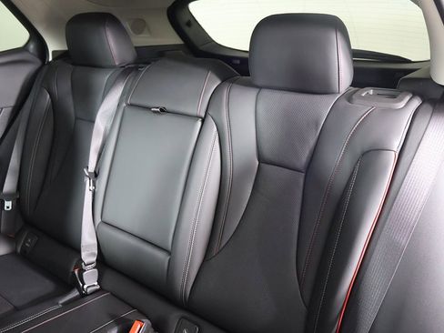 Used 2022 Buick Envision Essence w/ Sport Touring Package image 32